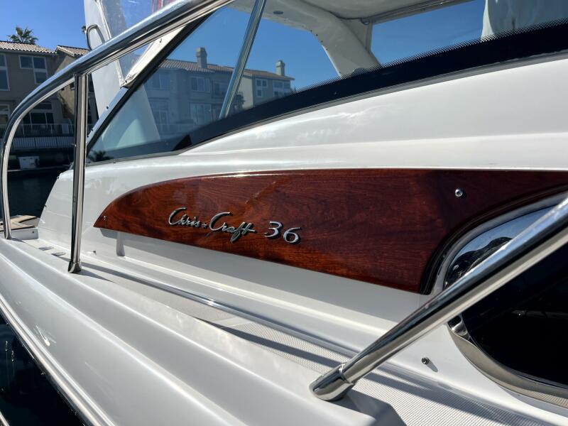 2004 Chris-Craft 36 Roamer