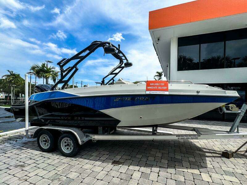 29ft Starcraft Yacht For Sale