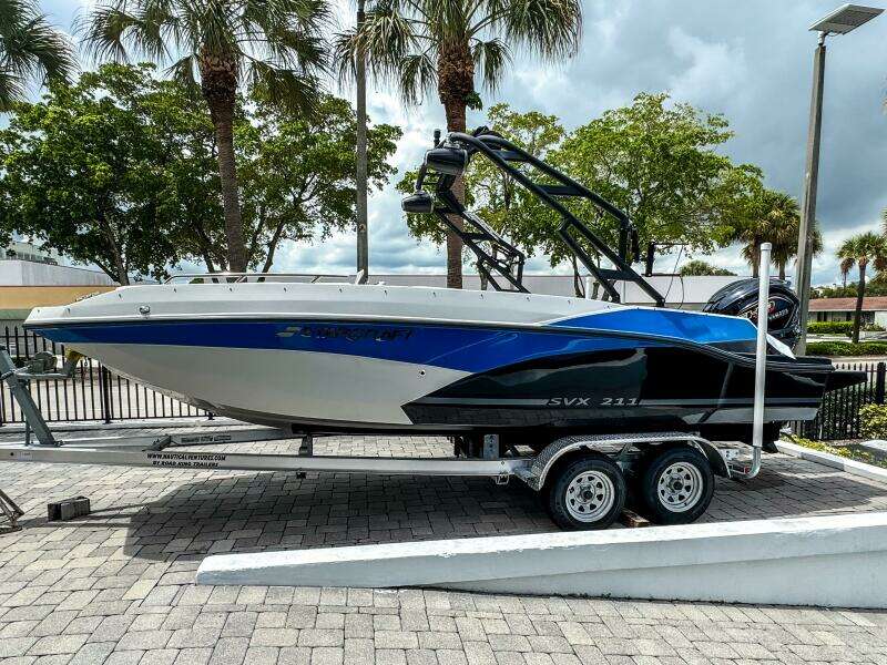29ft Starcraft Yacht For Sale