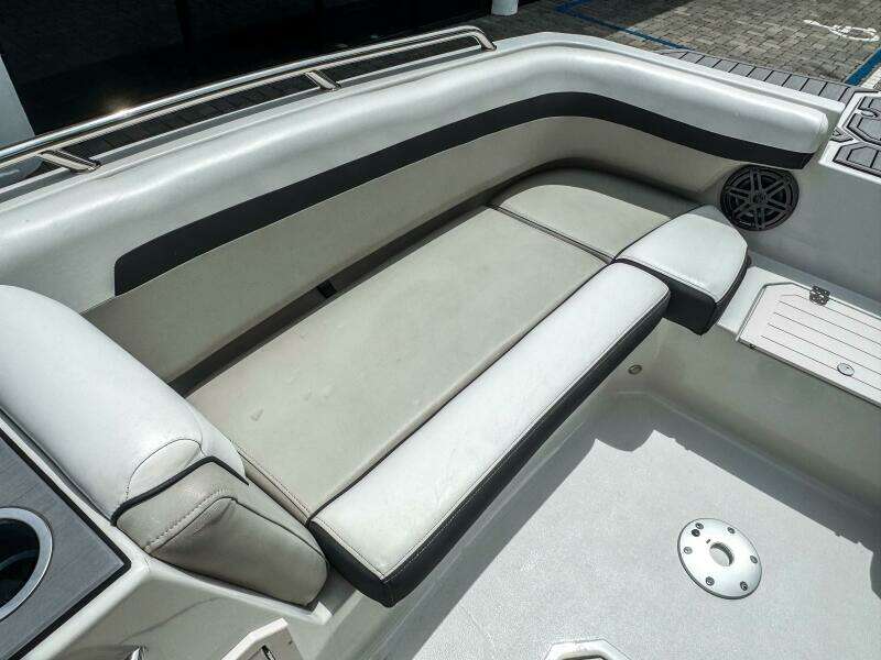29ft Starcraft Yacht For Sale