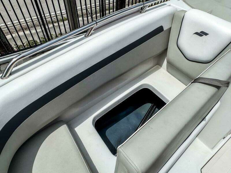29ft Starcraft Yacht For Sale