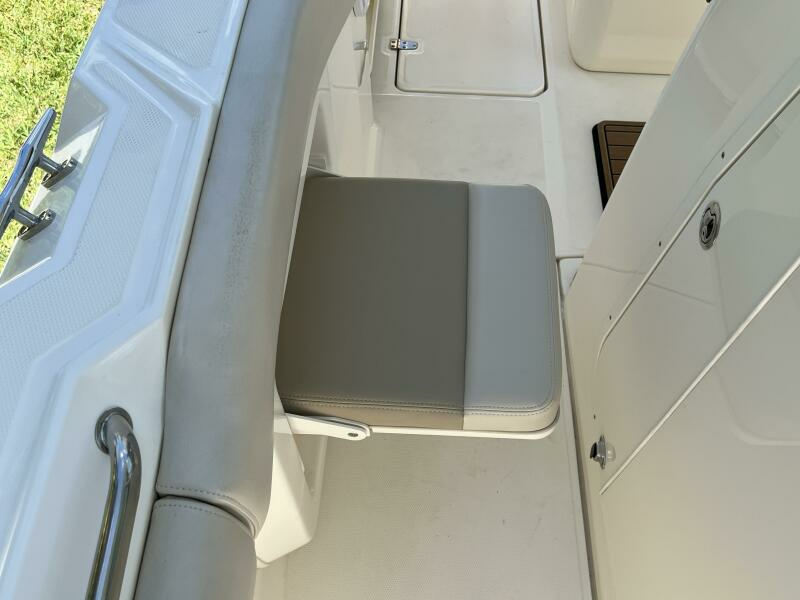 2020 Boston Whaler 