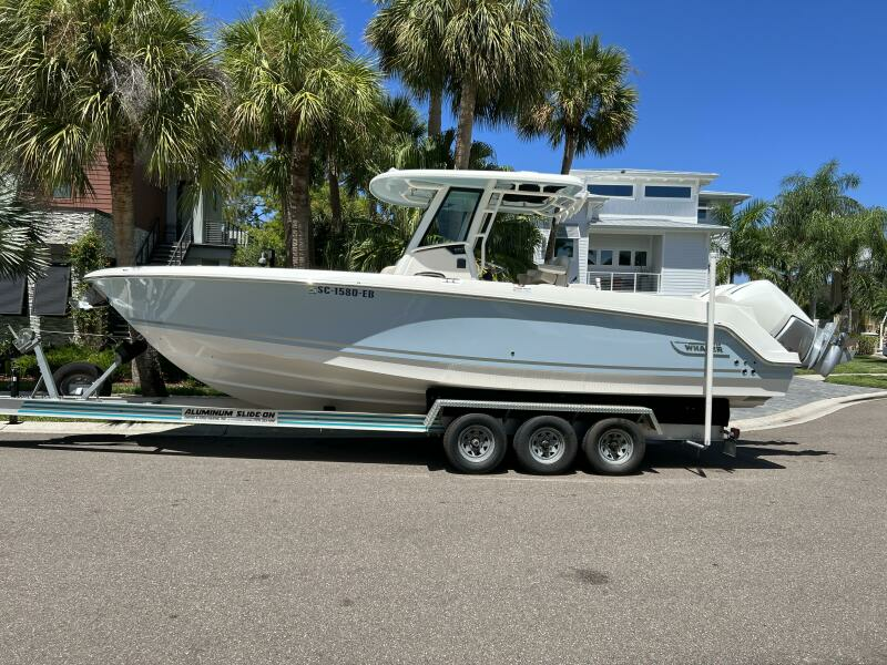 2020 Boston Whaler 