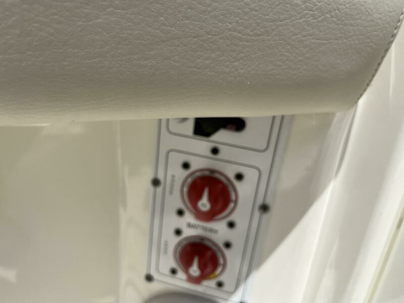 2020 Boston Whaler 