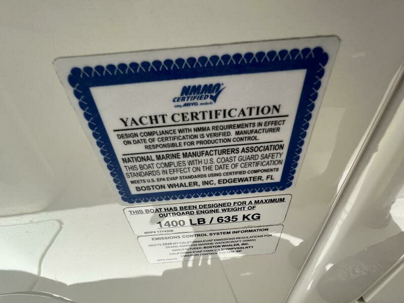 2020 Boston Whaler 