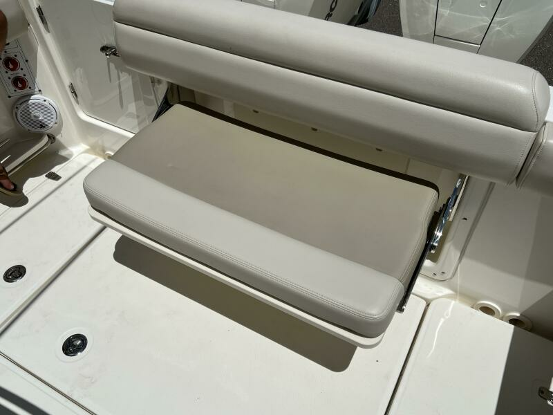 2020 Boston Whaler 
