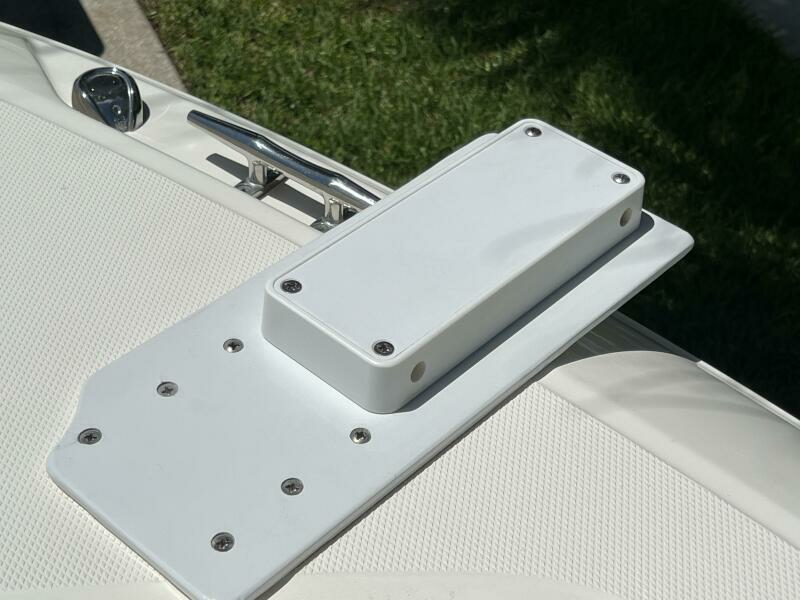 2020 Boston Whaler 