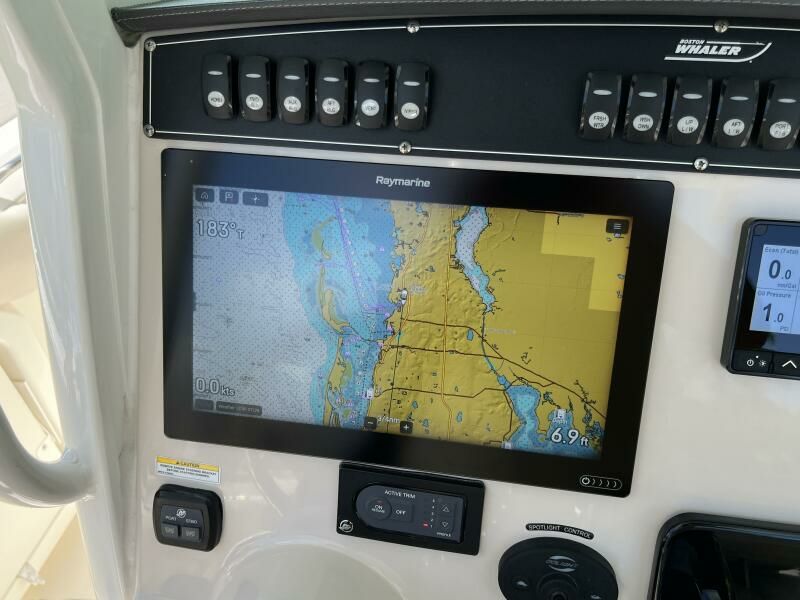 2020 Boston Whaler 
