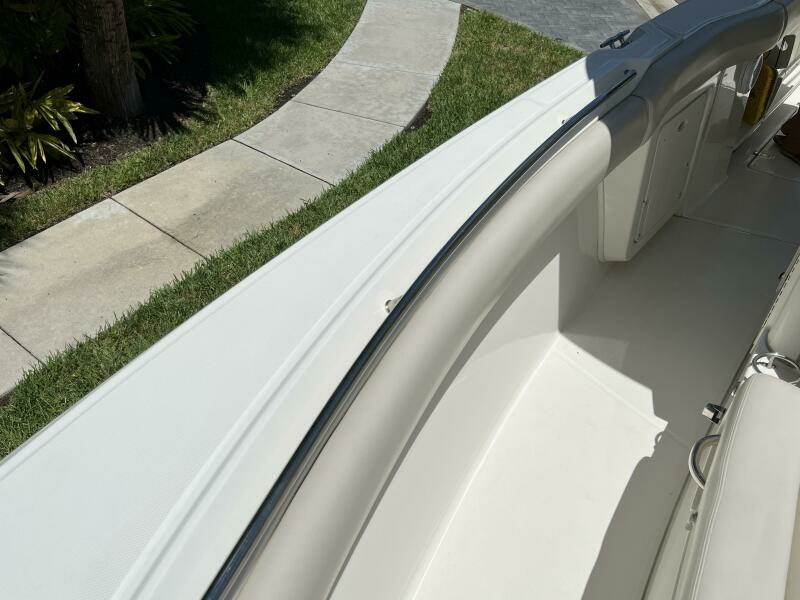 2020 Boston Whaler 