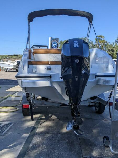 2022 Bayliner DX 2200