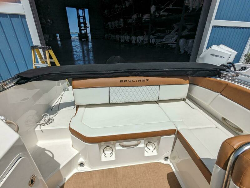 2022 Bayliner DX 2200