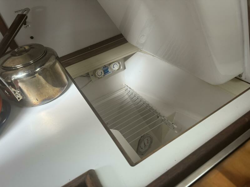 Reality 30ft Catalina Yacht For Sale