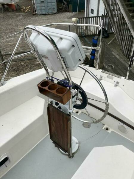 Reality 30ft Catalina Yacht For Sale