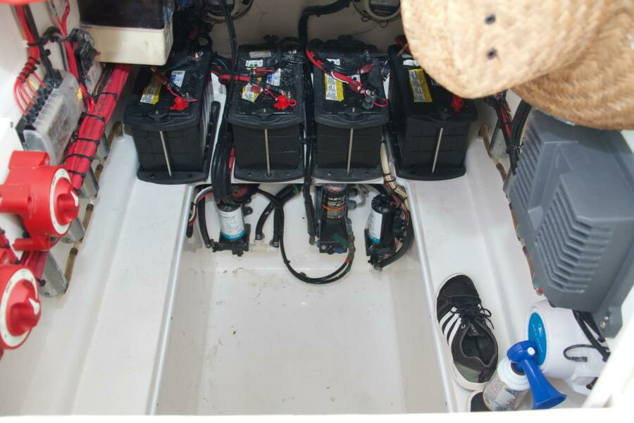 2004 Contender 31 Open