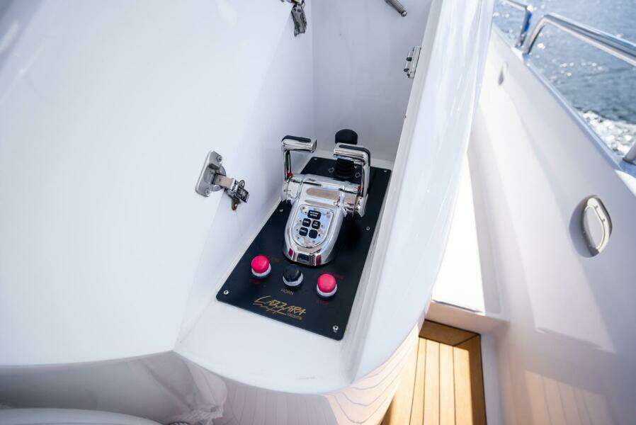 Serenity 116ft Lazzara Yachts Yacht For Sale Serenity 116ft Lazzara Yachts Yacht For Sale