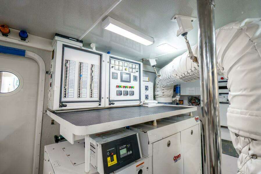 Serenity 116ft Lazzara Yachts Yacht For Sale Serenity 116ft Lazzara Yachts Yacht For Sale