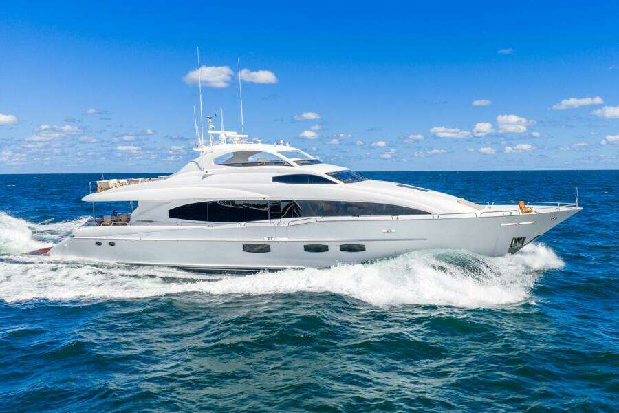 Serenity 116ft Lazzara Yachts Yacht For Sale Serenity 116ft Lazzara Yachts Yacht For Sale