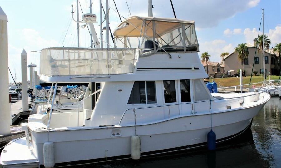 2000 Mainship 390