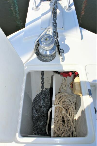 2000 Mainship 390