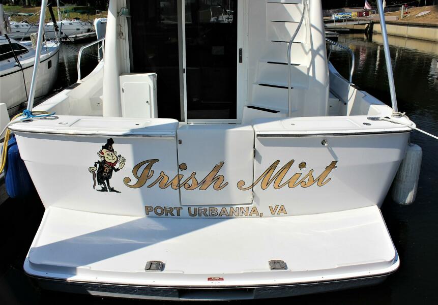 2000 Mainship 390