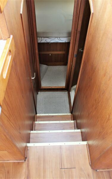 2000 Mainship 390