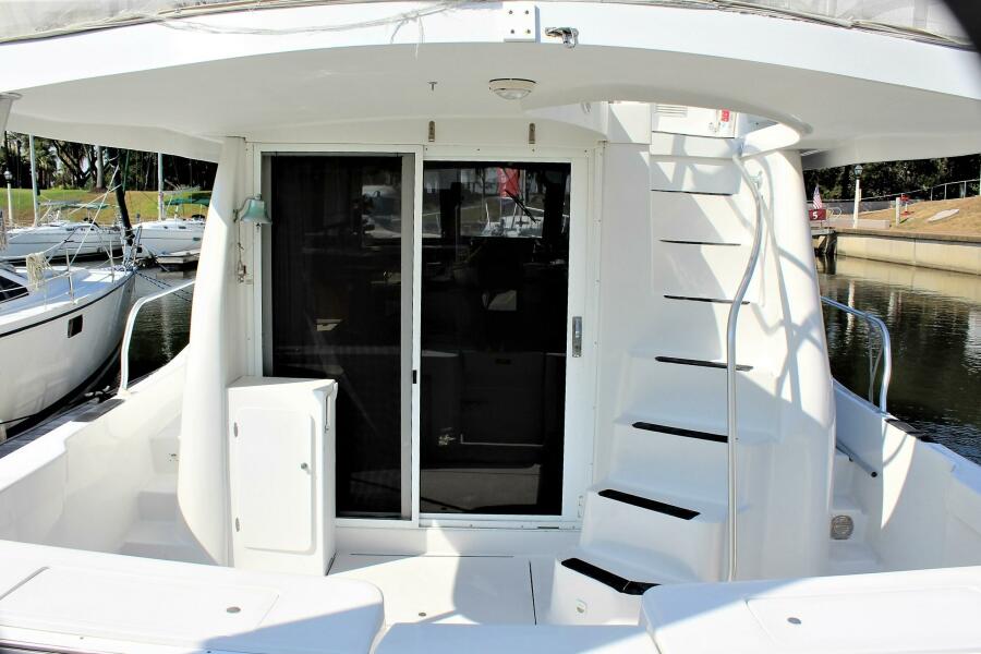 2000 Mainship 390