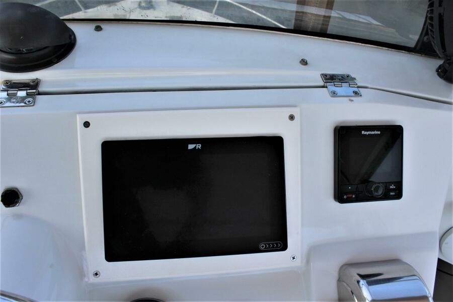 2000 Mainship 390