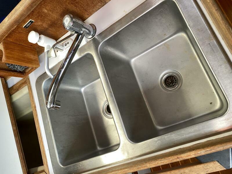 Dual Stainless Sinks