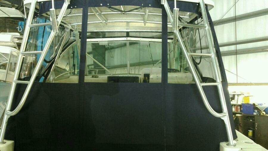 2000 Pursuit 3000 Express