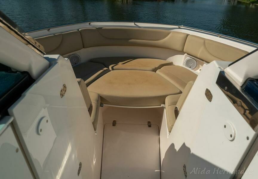 2016 Pursuit 325 DC