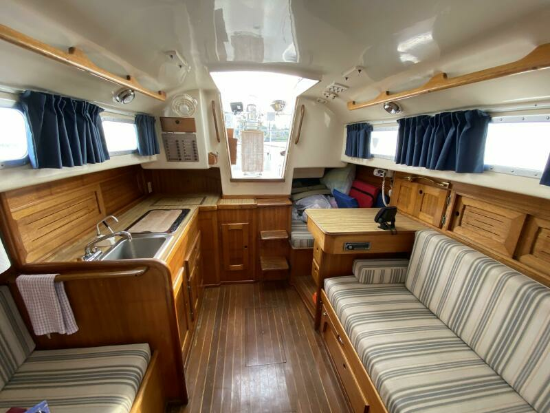 LILLE VENN 30ft Bristol Yacht For Sale