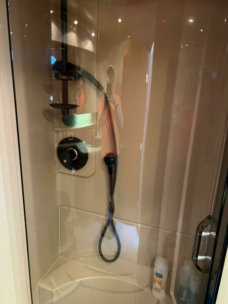 2000 Cruisers Yachts 4450 Express Motoryacht