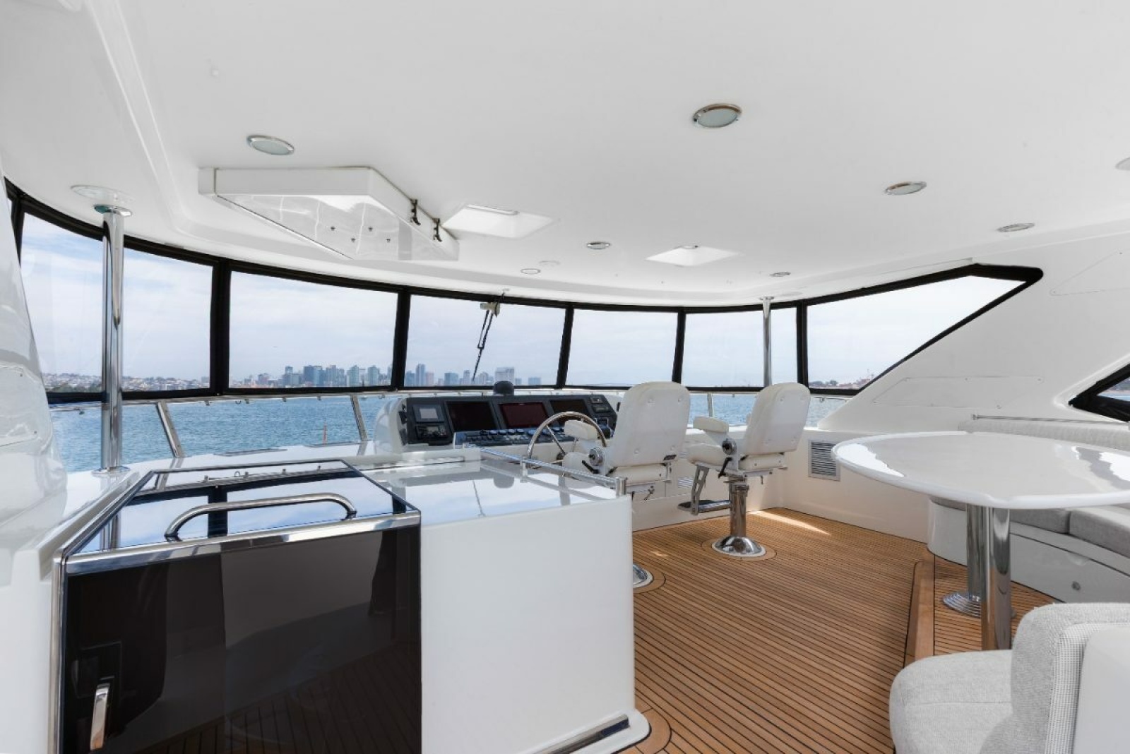 2009 Ocean Alexander 74 Flybridge