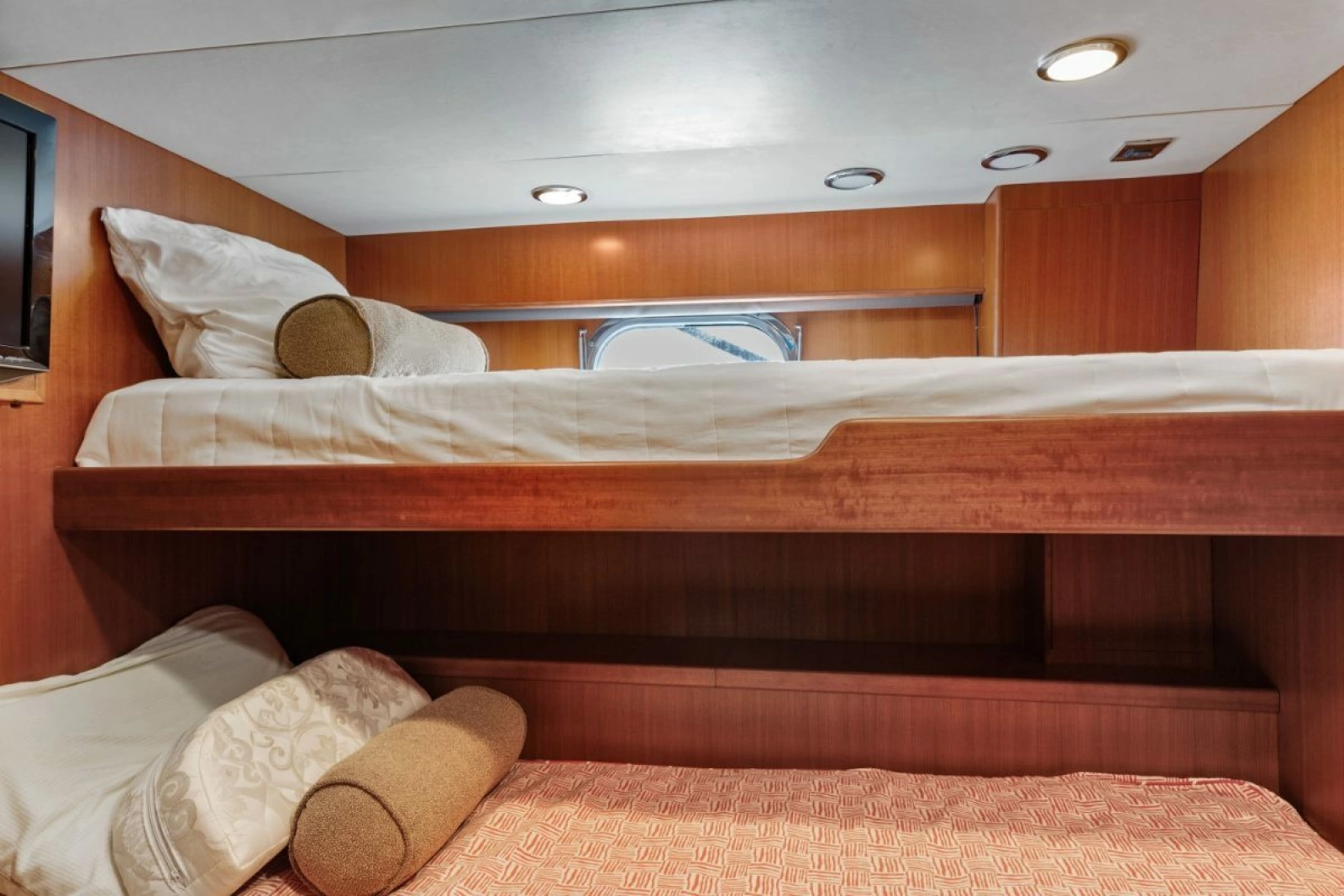 2009 Ocean Alexander 74 Flybridge