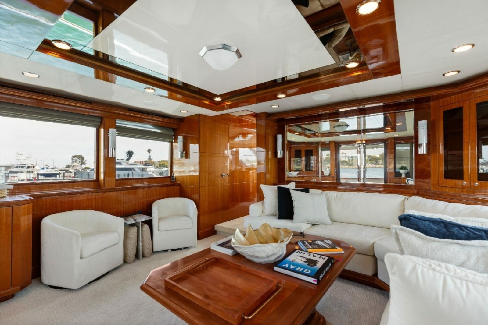 2009 Ocean Alexander 74 Flybridge