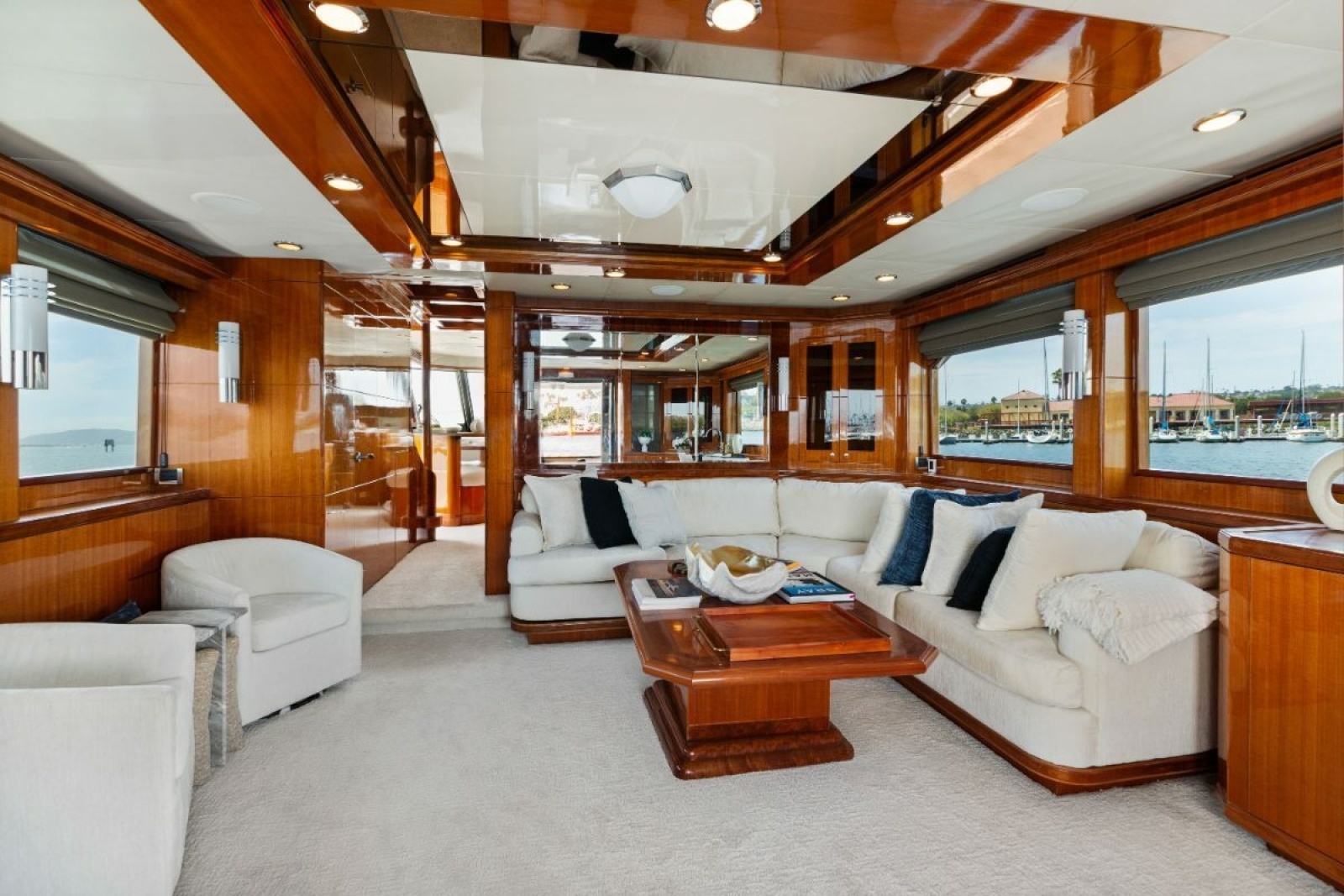 2009 Ocean Alexander 74 Flybridge