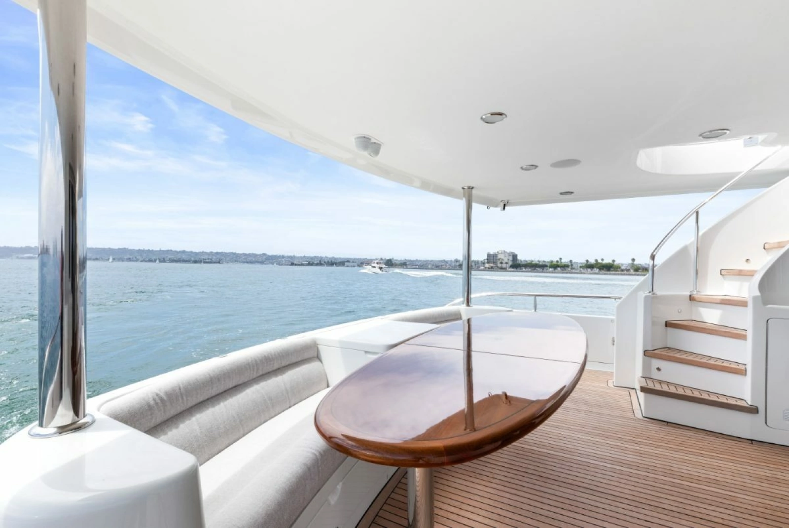 2009 Ocean Alexander 74 Flybridge