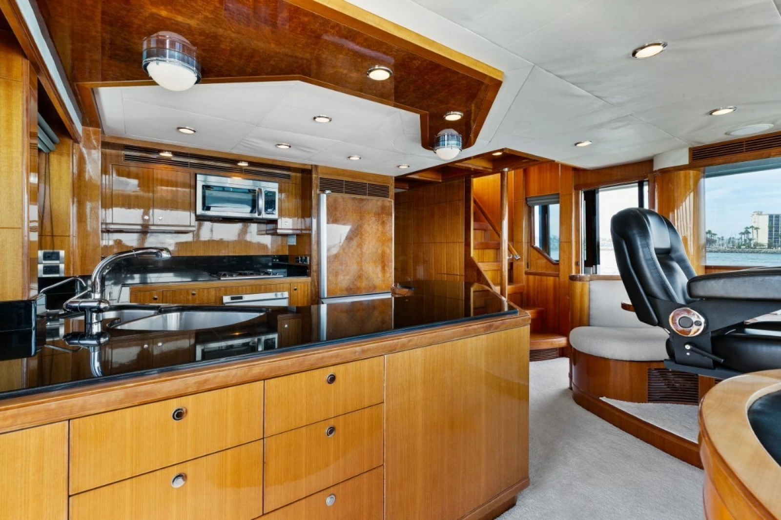 2009 Ocean Alexander 74 Flybridge