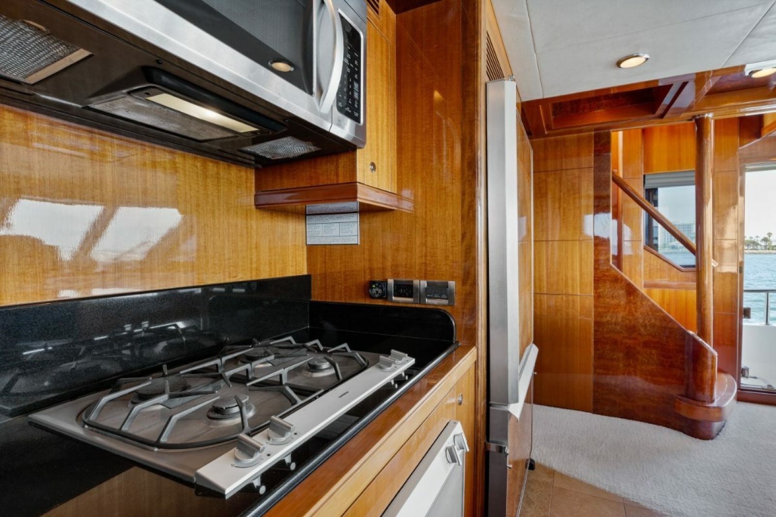 2009 Ocean Alexander 74 Flybridge