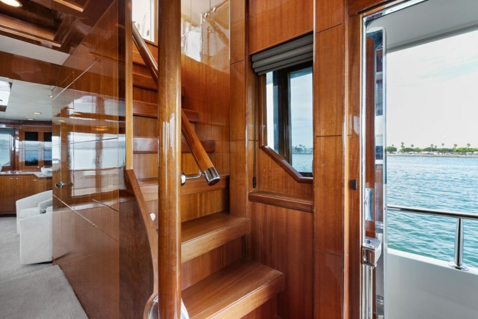 2009 Ocean Alexander 74 Flybridge
