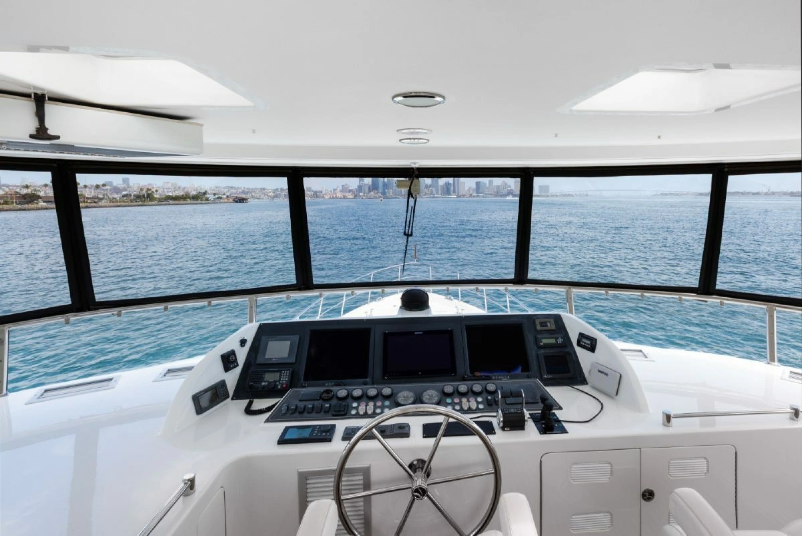 2009 Ocean Alexander 74 Flybridge