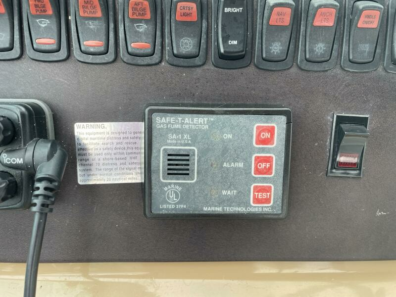 2004 Carver Mariner