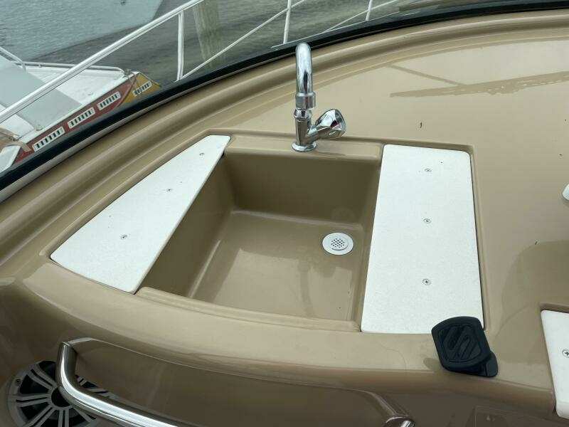 2004 Carver Mariner