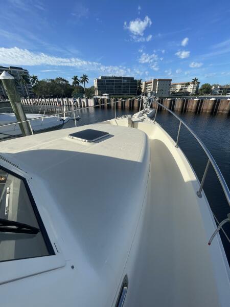 34 Mainship Foredeck