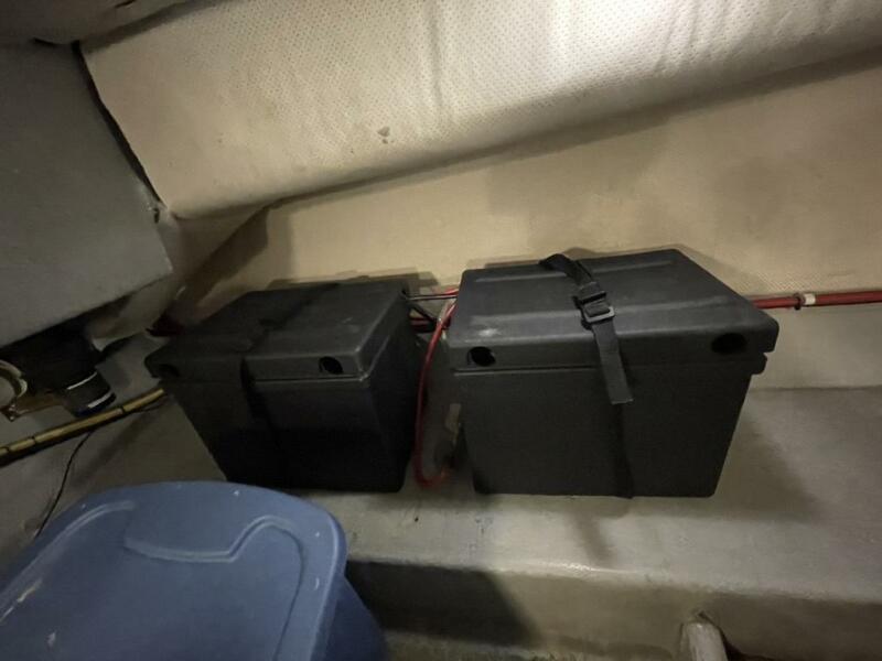 34 Mainship Battery Bank