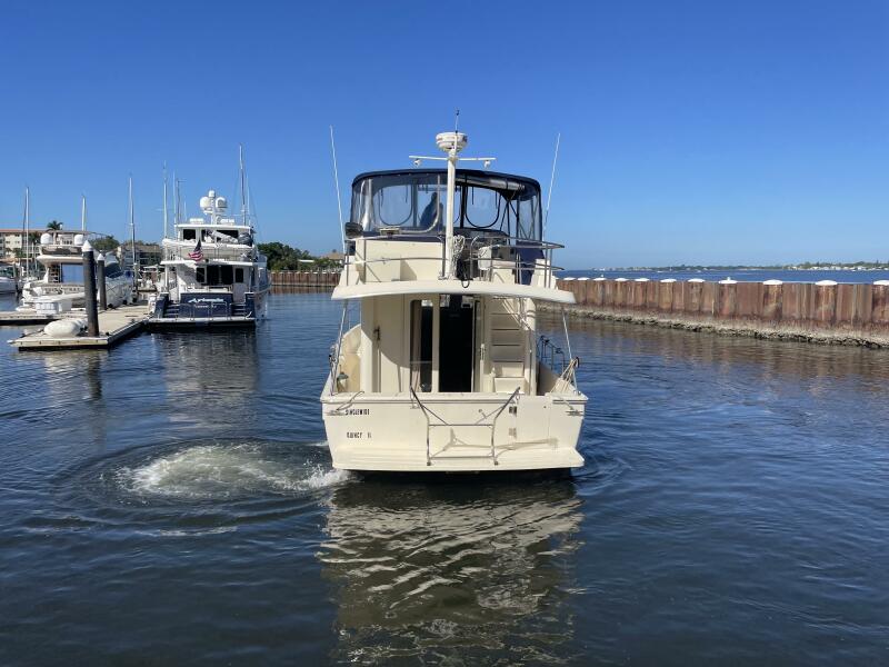 34 Mainship Stern View