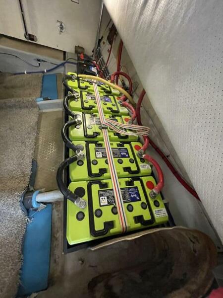 34 Mainship NEW AGM Battery Bank