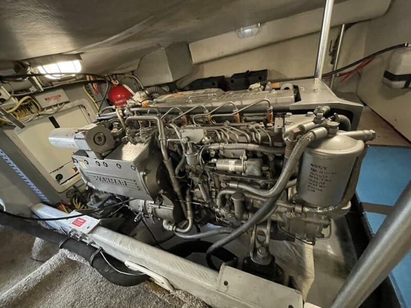 34 Mainship Yanmar Main