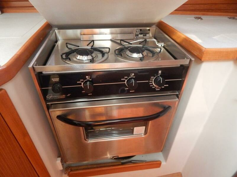 2015 Catalina 385