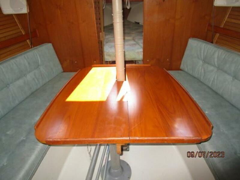 28' Catalina salon table